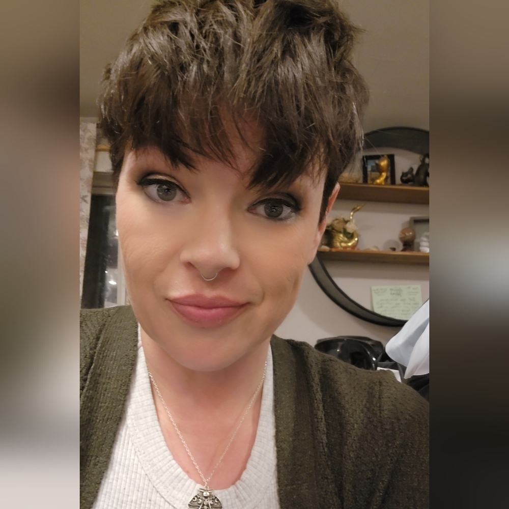 Meet your Posher, Amanda